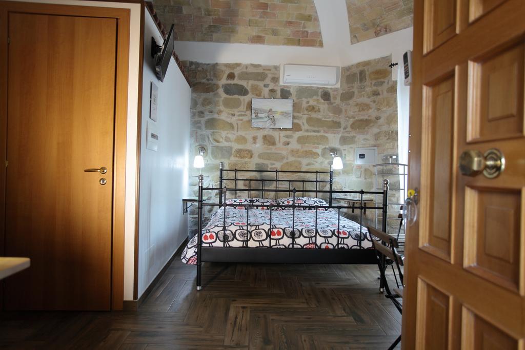 Aurora Bed And Breakfast Santo Stefano di Camastra Luaran gambar